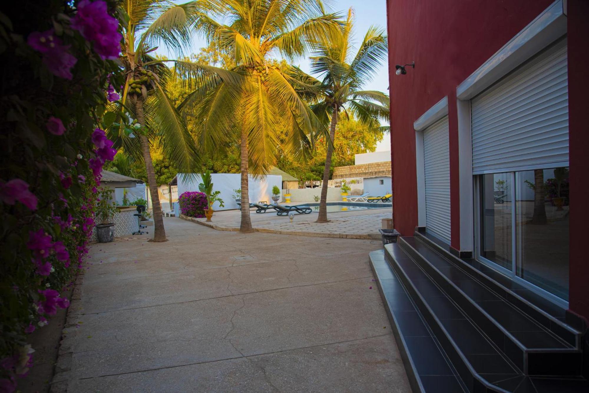 Chambres D'Hotes Villa Luciana Saly Bagian luar foto